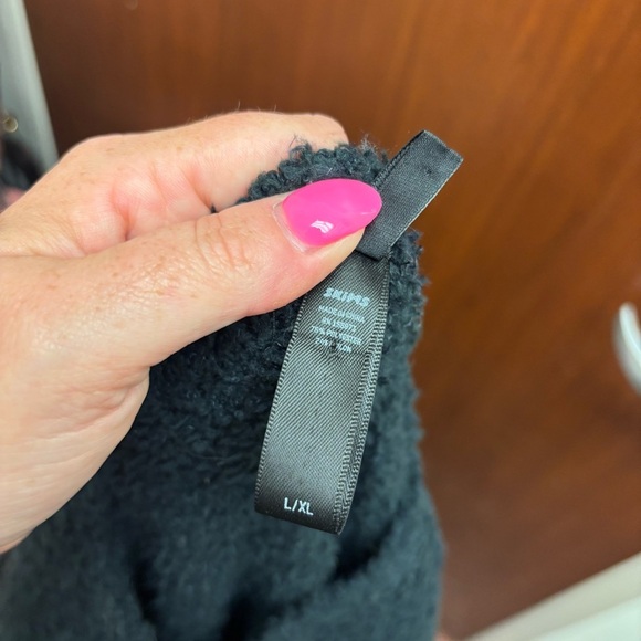 Skims Cozy Knit Unisex Pullover Onyx - Picture 11 of 11